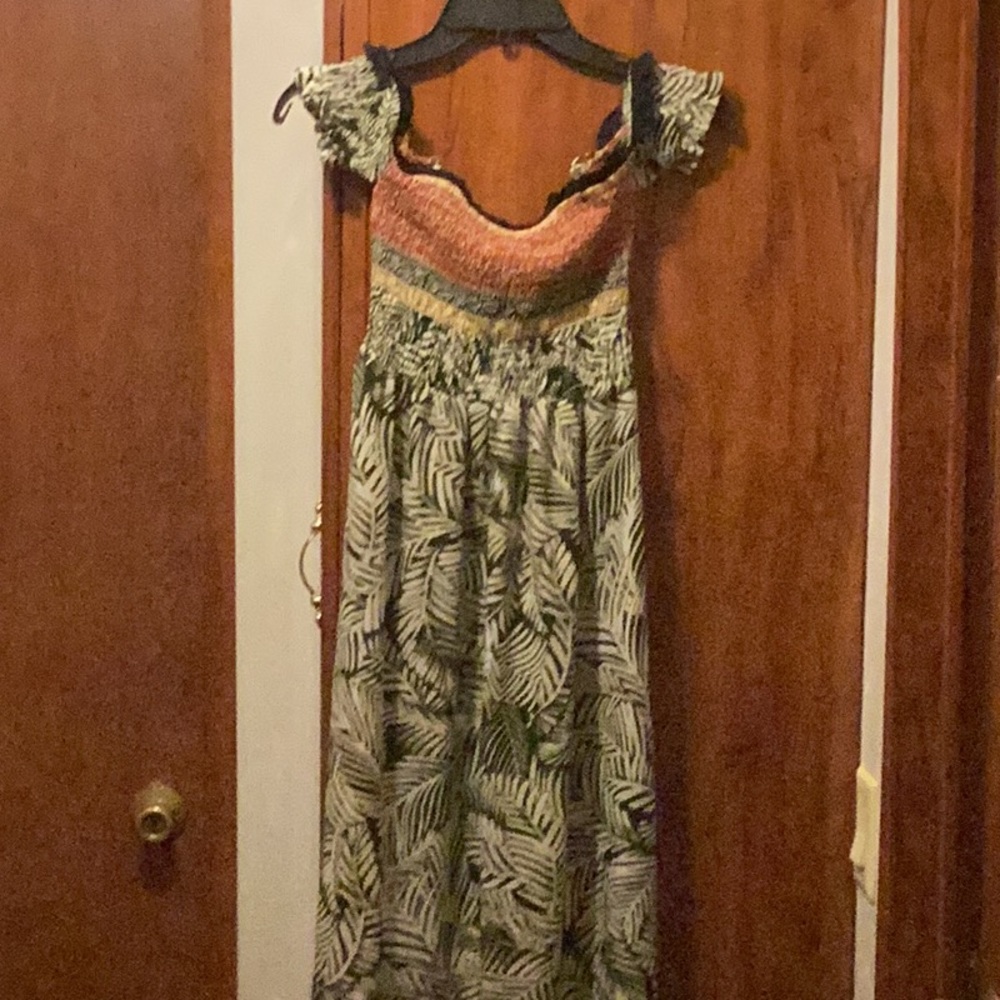 Sundress - Picture 2 of 4